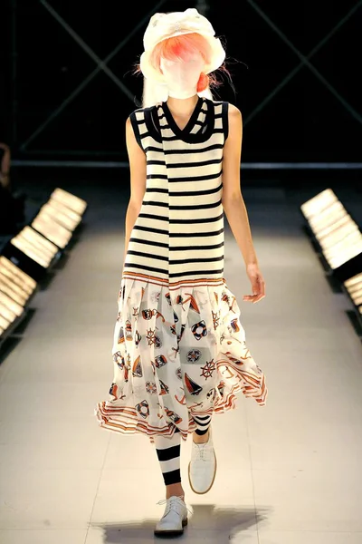 Look 8